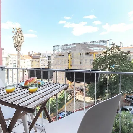 Alcantara Balcony By Homing Lisbona