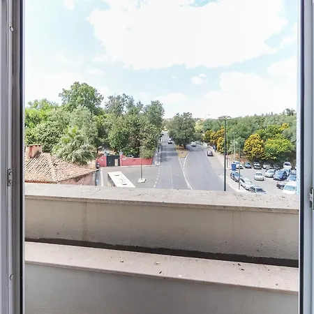 Alcantara Balcony By Homing Appartement